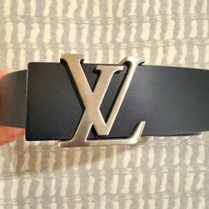 Louis Vuitton - LV Logo Unisex Belt - Matte Black - 32in - Great Cond- AUTHENTIC